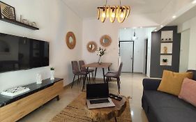 Haris Modern Apt. Near The Sea